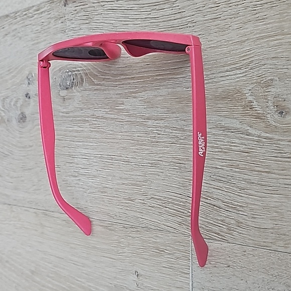 NWOT Aperol Spritz Renewable resource Sunglasses - Picture 4 of 6
